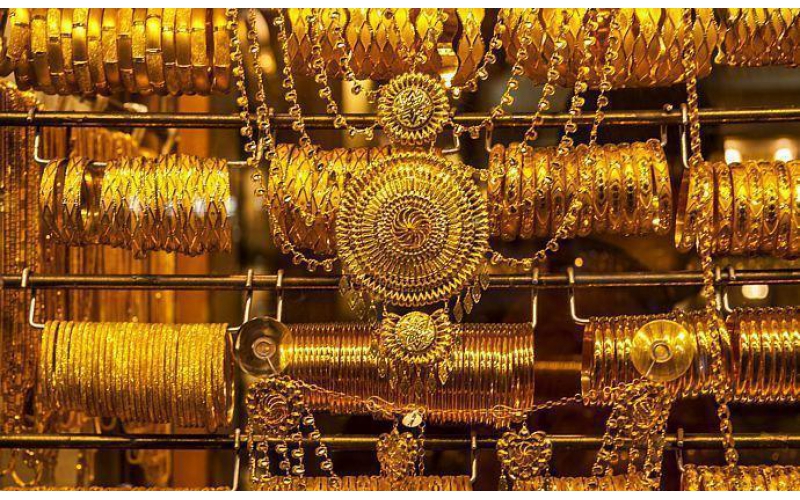 多地典當(dāng)“金包銀”首飾騙取14萬余元，收獲一副“銀手銬”